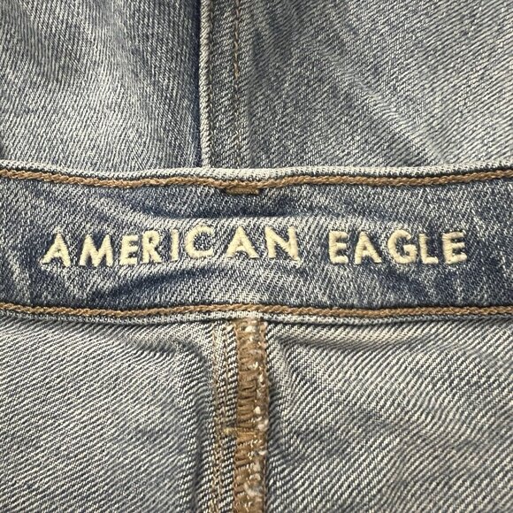 American Eagle Jeans Womens 18 Plus Blue Tapered Leg Baggy Light Wash Denim - Picture 4 of 11